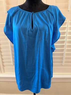 EUC WHBM Blue Flutter Sleeve Keyhole Top Sz L